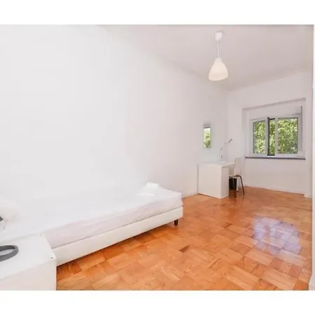 Houze Spacious 4 Bedroom Flat Near Zoo *